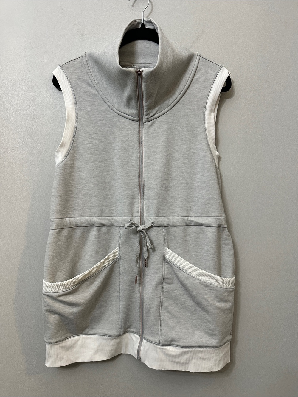 CALIA by Carrie Underwood Limited Edition Gray Long Vest Full Zip Athletic Sz L